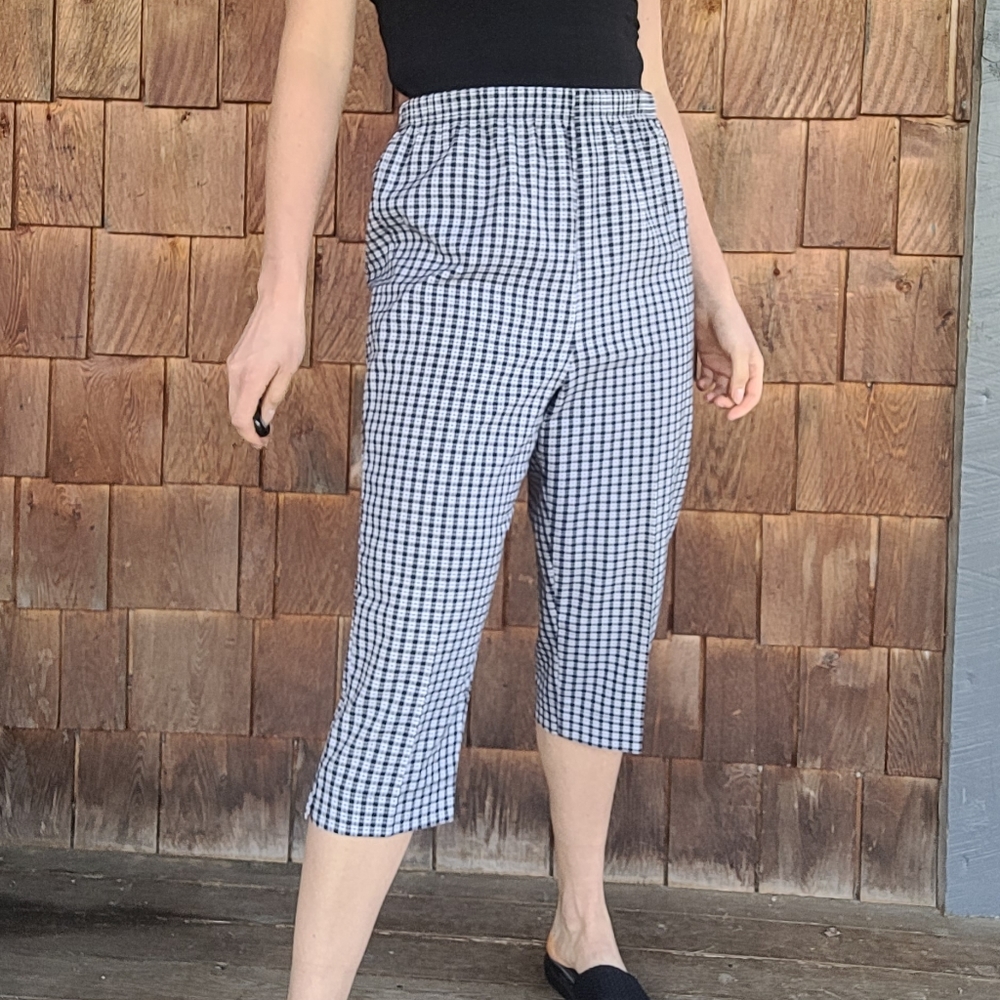 Black gingham capris